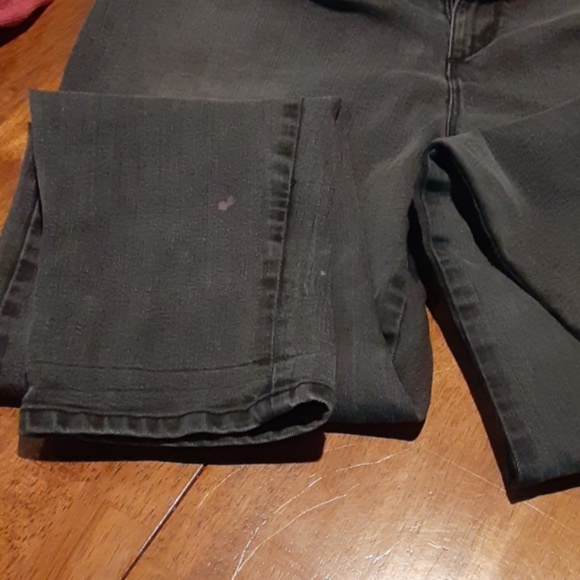 Gloria Vanderbilt Amanda fit jeans - Picture 3 of 3